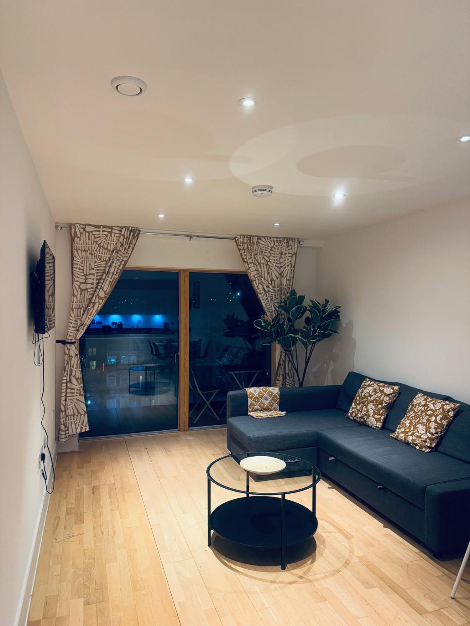 Appartement Modern And Spacious 2 Bedroom Flat In Streatham *